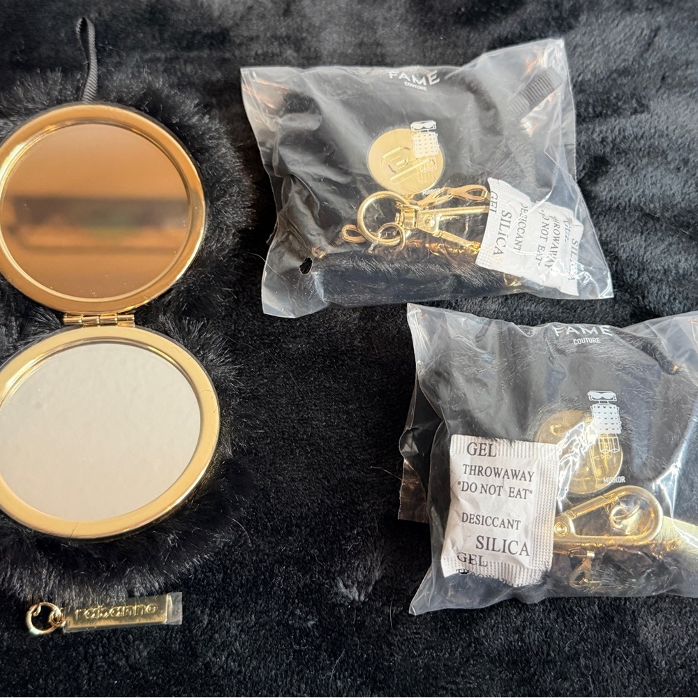 Paco Rabanne black and Gold Keychain mirror set - Picture 1 of 1
